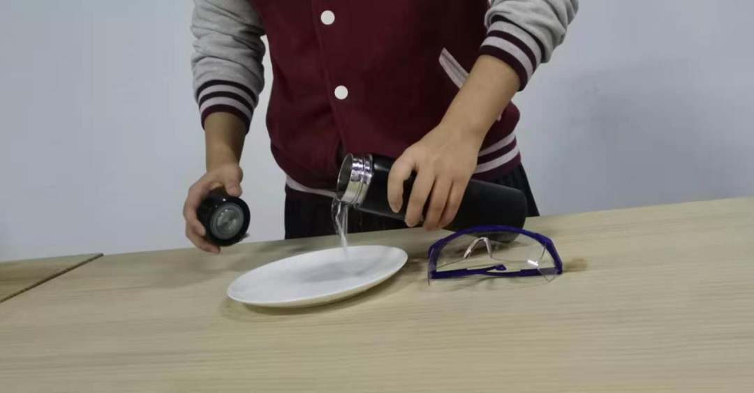 02.png